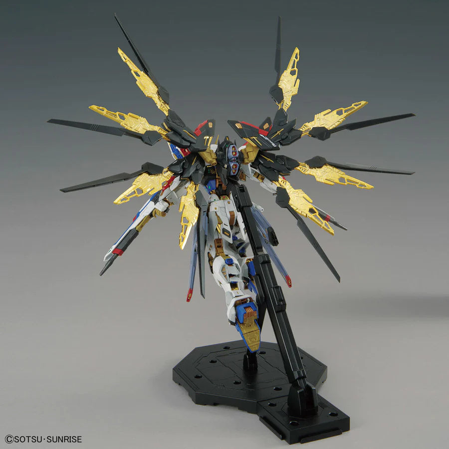 Bandai MGEX 1/100 Strike Freedom Gundam ZGMF-X20A Model Kit
