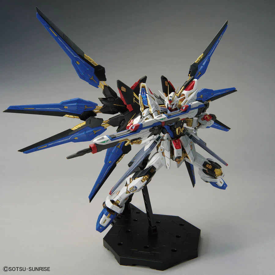 Bandai MGEX 1/100 Strike Freedom Gundam ZGMF-X20A Model Kit