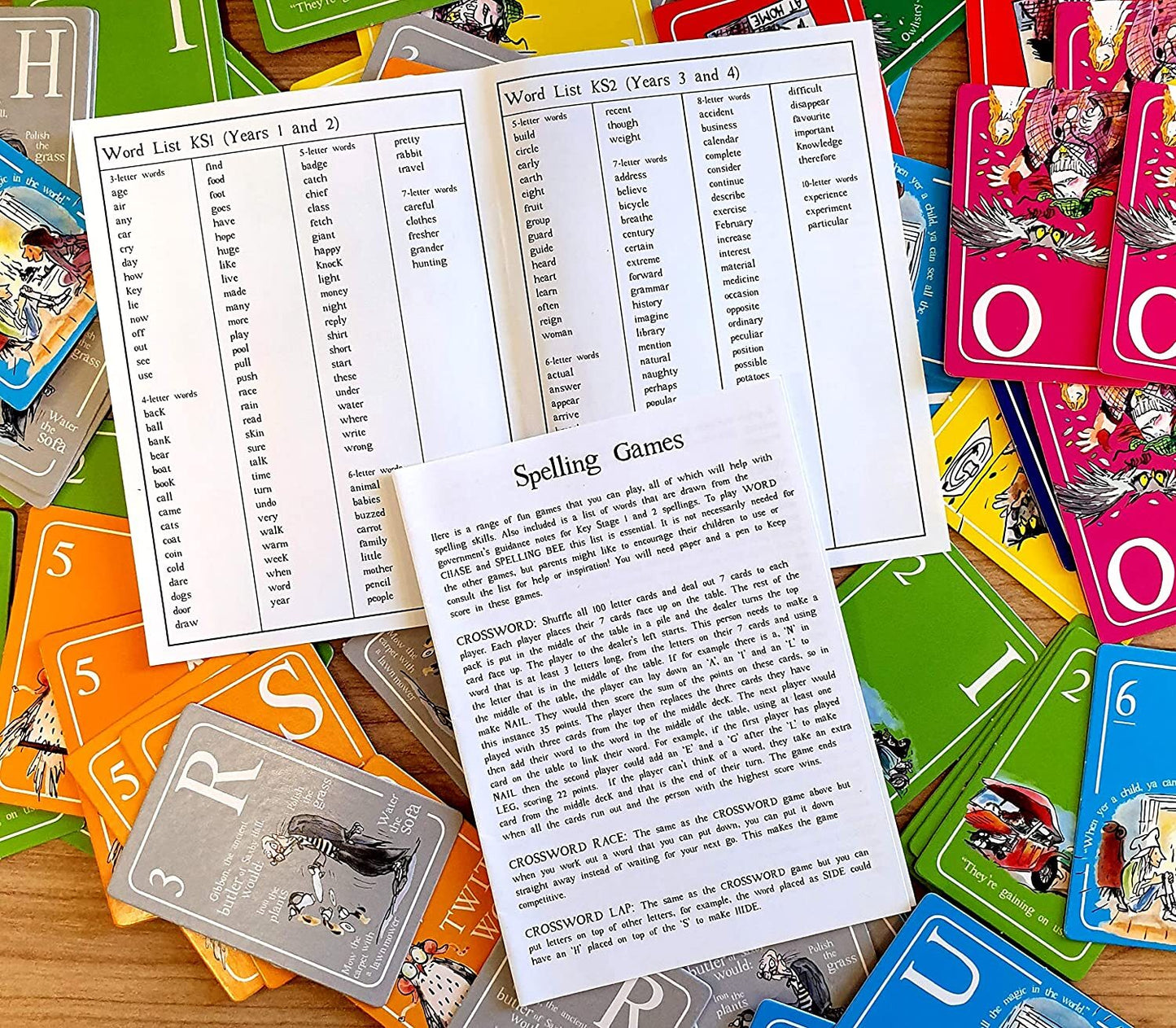 Awful Auntys Witty Word Card Game - World of David Walliams Childrens Games