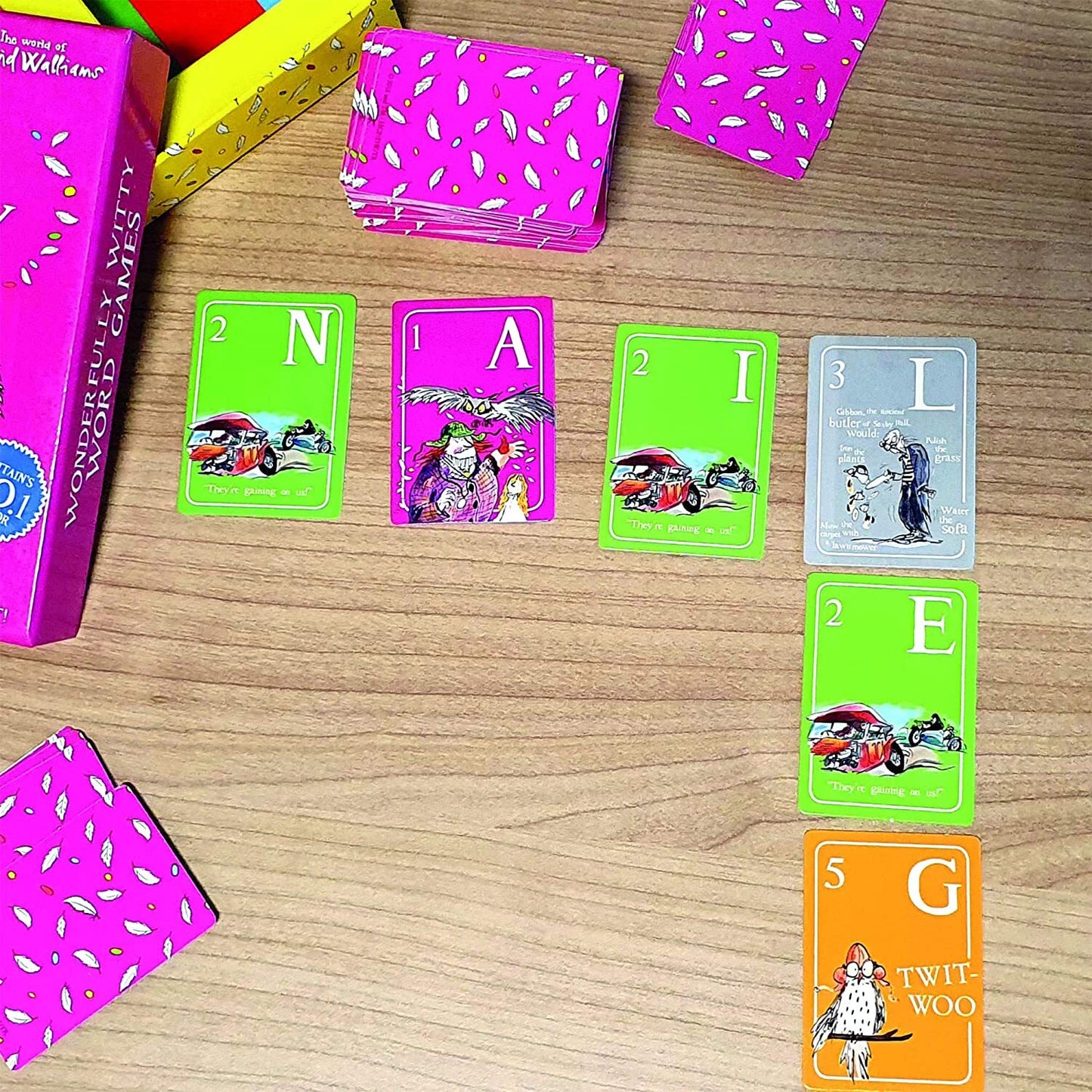 Awful Auntys Witty Word Card Game - World of David Walliams Childrens Games
