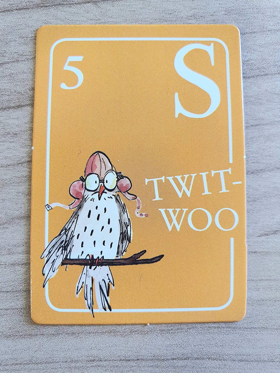 Awful Auntys Witty Word Card Game - World of David Walliams Childrens Games