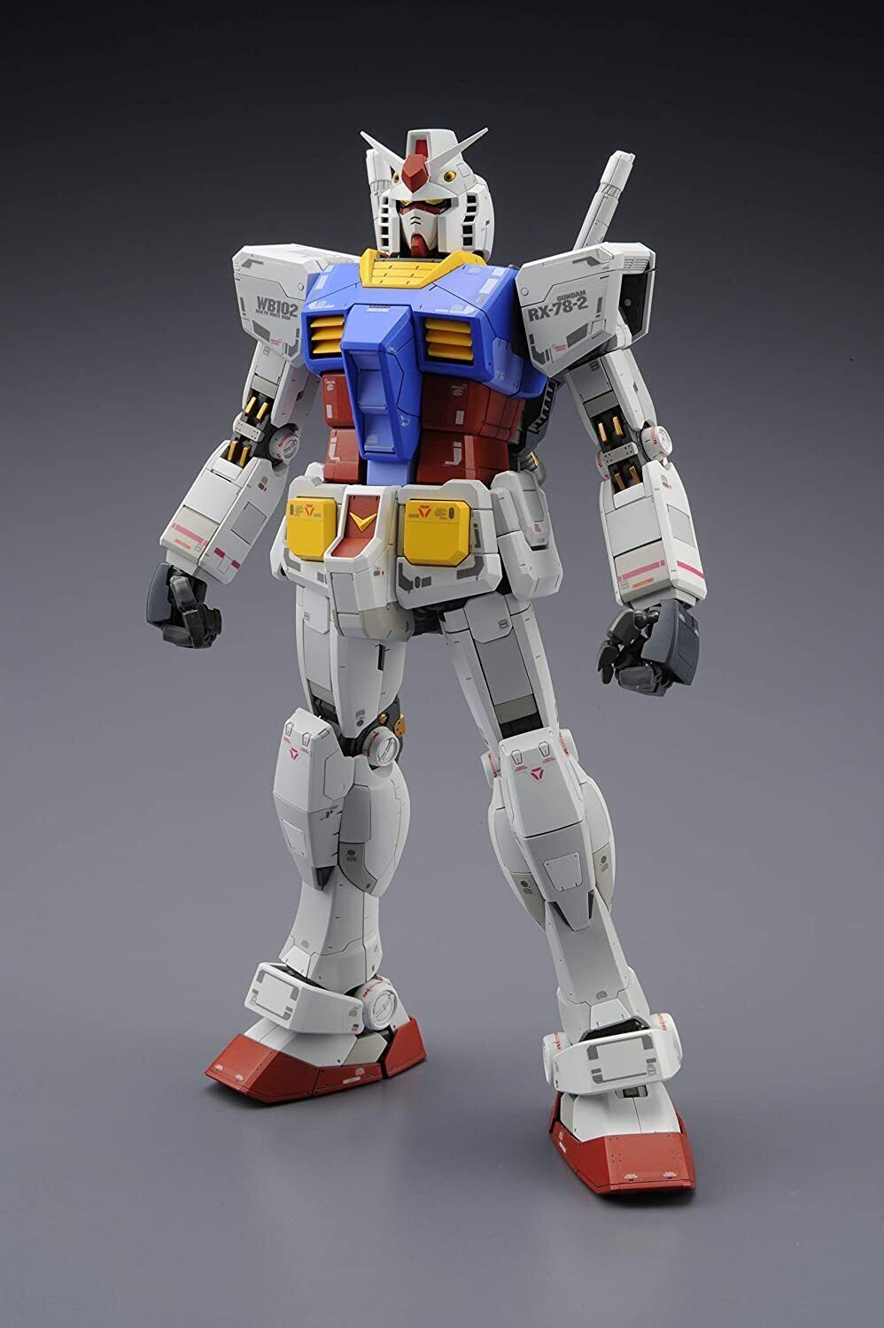 Bandai Gundam MG 1/100 RX-78-2 Gundam Ver.3.0 Model Kit