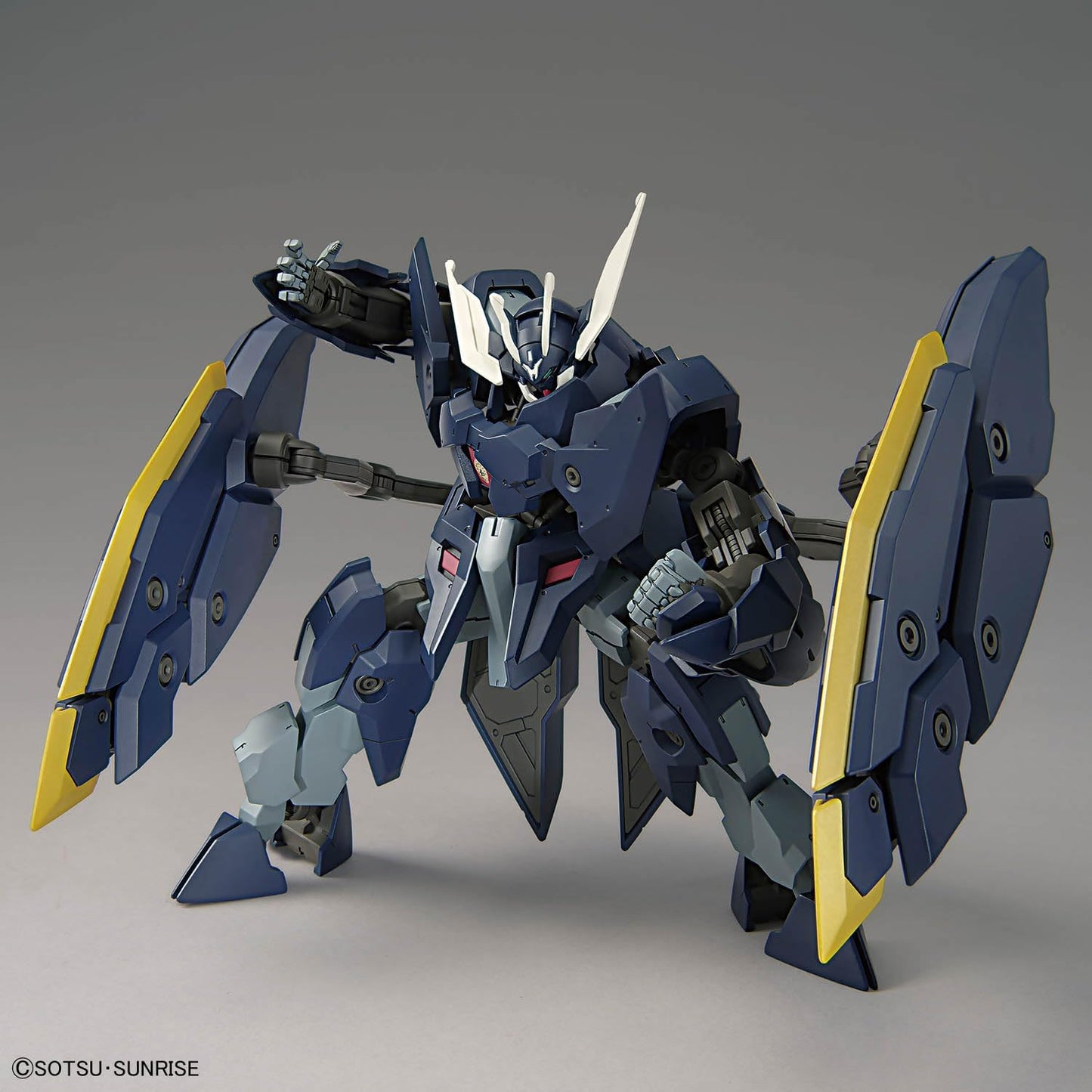 Bandai Gundam  - HG 1/144 Gundam Zagan Model Kit